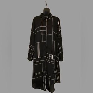 Chic Black and White Geometric Duster Top